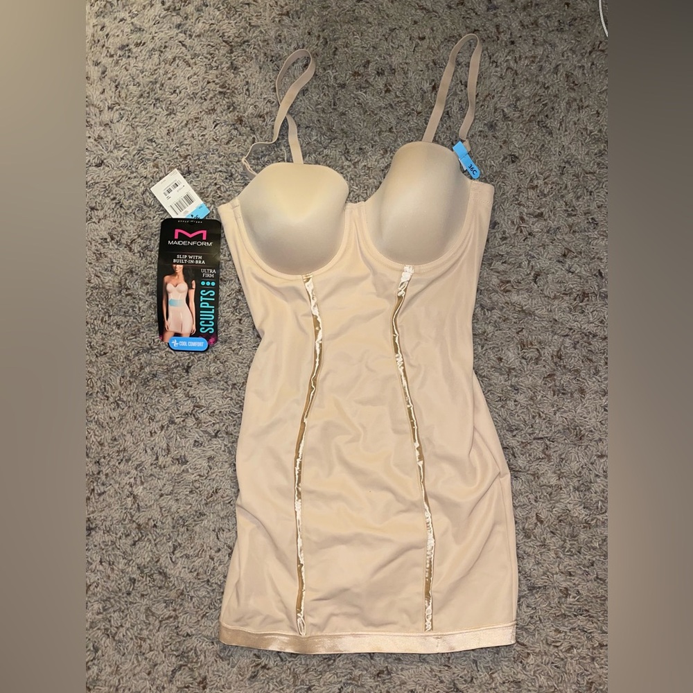 Maidenform shape wear/slip